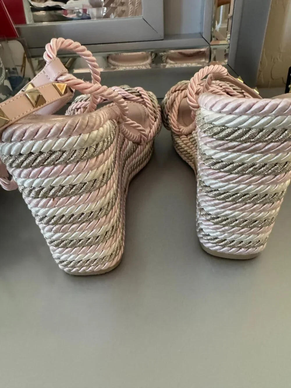 Valentino Garavani Rockstud Rope Wedge Sandals in Rose Quartz multi color - Picture 14 of 15